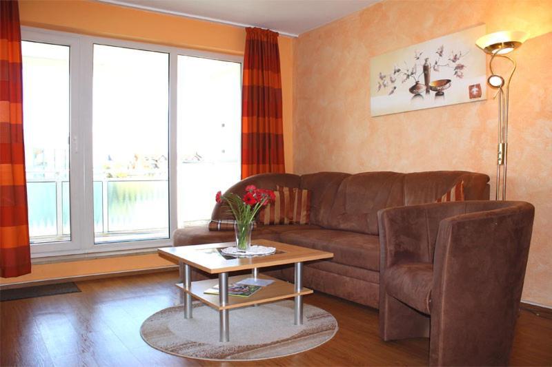 Appartementanlage Yachthafenresidenz Kuehlungsborn Luaran gambar